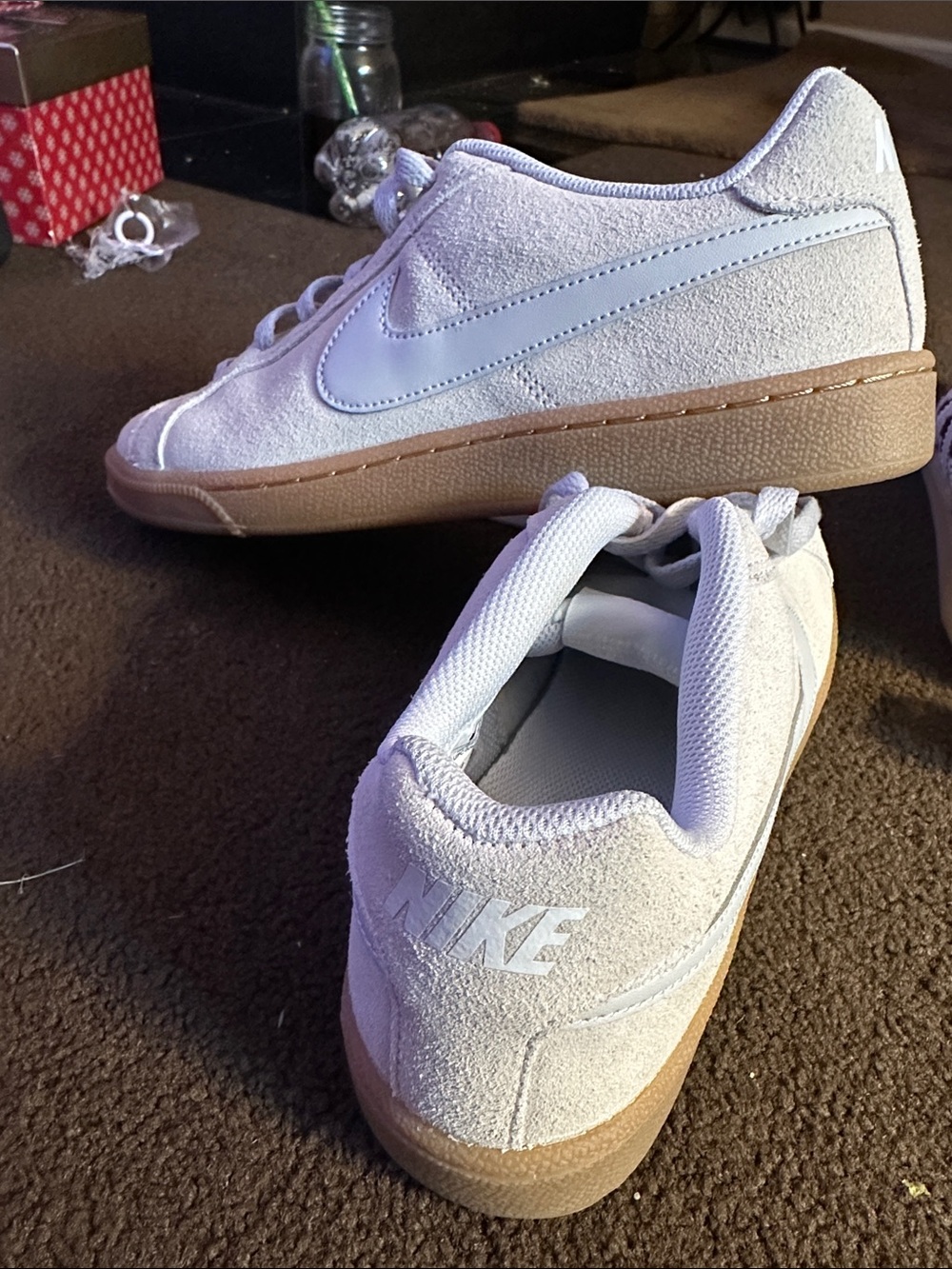 Like New Nikes - Picture 5 of 5